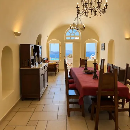 Grand Canava Villa Oia