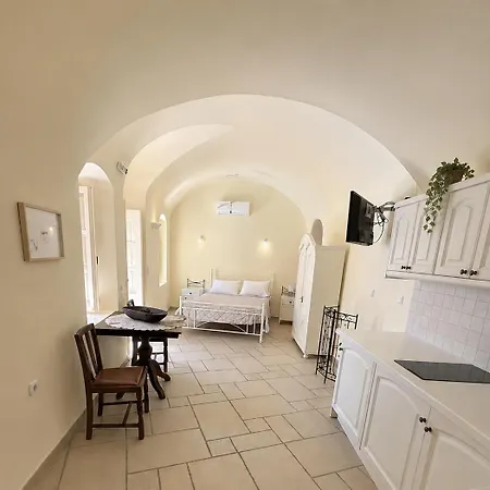 Grand Canava Villa Oia