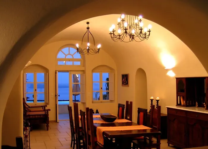 Grand Canava * Οία