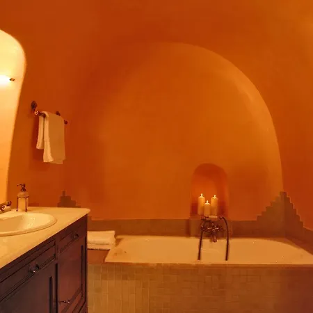 Grand Canava * Oia (Santorini)